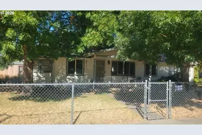 218 SW Westholm Ave, Grants Pass, OR 97526 - Photo 1