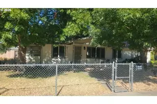 218 SW Westholm Ave, Grants Pass, OR 97526 - Photo 1