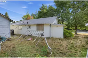 218 SW Westholm Ave, Grants Pass, OR 97526 - Photo 29