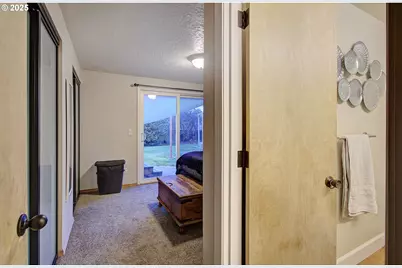 10128 NW 19th Ave, Vancouver, WA 98685 - Photo 25