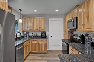 164 Moon Hill Rd, Tenmile, OR 97481 - Photo 9