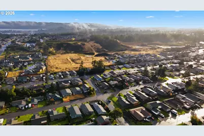 1590 Saint John Ave, Coos Bay, OR 97420 - Photo 25