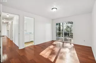 5568 SE Flavel Dr, Portland, OR 97206 - Photo 15