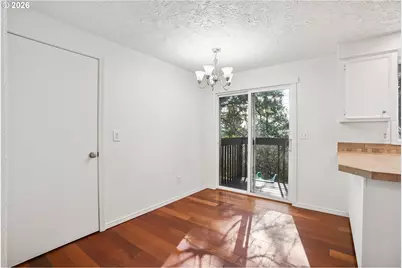 5568 SE Flavel Dr, Portland, OR 97206 - Photo 9