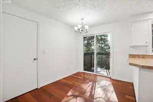 5568 SE Flavel Dr, Portland, OR 97206 - Photo 9