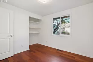 5568 SE Flavel Dr, Portland, OR 97206 - Photo 11