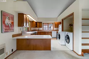 10000 SE Cambridge Ln, Milwaukie, OR 97222 - Photo 31