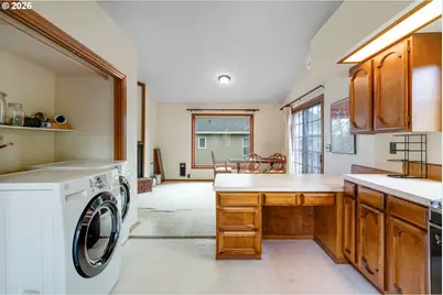 10000 SE Cambridge Ln, Milwaukie, OR 97222 - Photo 33