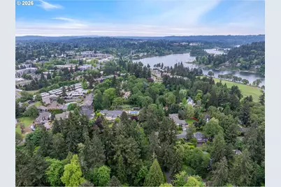 10000 SE Cambridge Ln, Milwaukie, OR 97222 - Photo 47