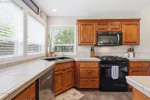 3306 N Solstice Ln, Newberg, OR 97132 - Photo 11