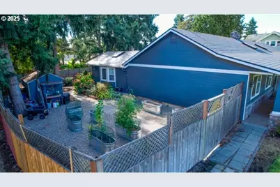 888 Wilson St, Woodburn, OR 97071 - Photo 27