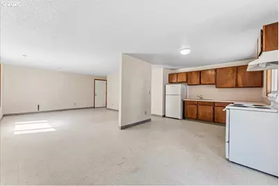 13693 SW 64th Ave, Portland, OR 97219 - Photo 3