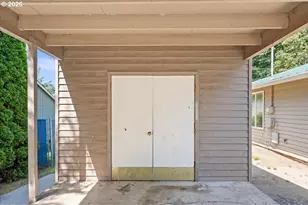 13693 SW 64th Ave, Portland, OR 97219 - Photo 25