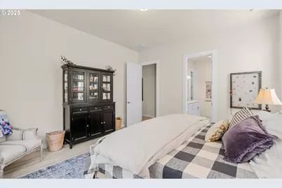 1987 NE Currin Creek Dr, Estacada, OR 97023 - Photo 17