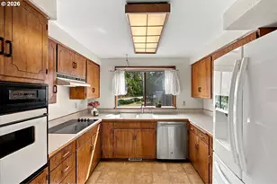1792 SW Brooklane Dr, Corvallis, OR 97333 - Photo 9