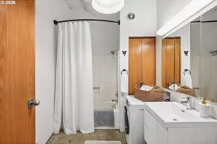 1314 NW Irving St, Portland, OR 97209 - Photo 27