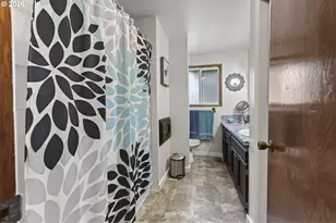 16947 SE Blanton St, Milwaukie, OR 97267 - Photo 15