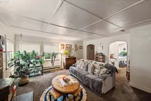 303 S Empire Blvd, Coos Bay, OR 97420 - Photo 5