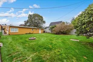 303 S Empire Blvd, Coos Bay, OR 97420 - Photo 17