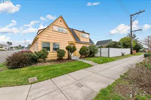 303 S Empire Blvd, Coos Bay, OR 97420 - Photo 3