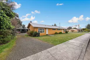 303 S Empire Blvd, Coos Bay, OR 97420 - Photo 43