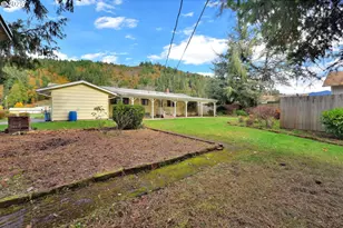 47960 W 1st St, Oakridge, OR 97463 - Photo 33