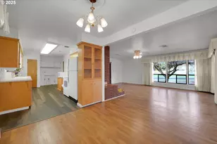 47960 W 1st St, Oakridge, OR 97463 - Photo 11