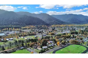 47960 W 1st St, Oakridge, OR 97463 - Photo 43