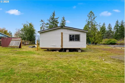 106 Wilford Rd, Silver Lake, WA 98645 - Photo 5