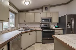 93356 Oakway Rd, Coos Bay, OR 97420 - Photo 15