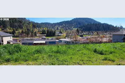 855 S 57th St, Springfield, OR 97478 - Photo 13