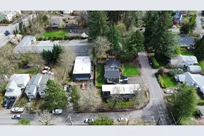 8102 SW 31st Ave, Portland, OR 97219 - Photo 3