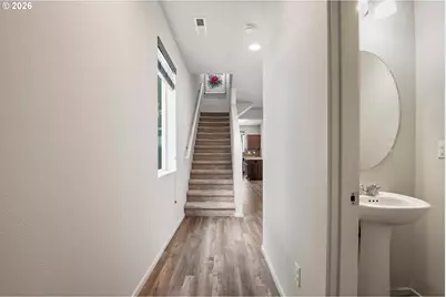 8611 NE 13th Pl, Vancouver, WA 98665 - Photo 5