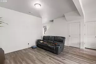 8611 NE 13th Pl, Vancouver, WA 98665 - Photo 7