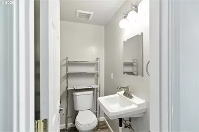 154 Norman Ave, Eugene, OR 97404 - Photo 9