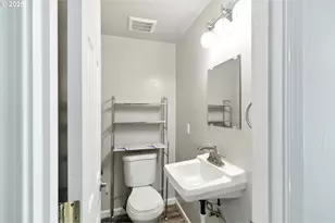 154 Norman Ave, Eugene, OR 97404 - Photo 9