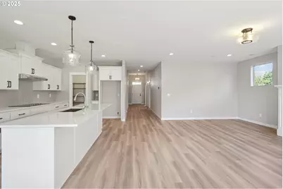 135 E Airedale Ave, La Center, WA 98629 - Photo 15