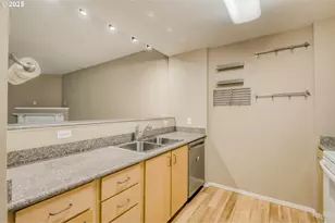 10800 SE 17th Circle, Vancouver, WA 98664 - Photo 9