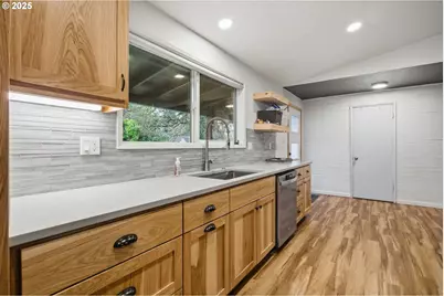 1483 Barton St, Eugene, OR 97404 - Photo 7