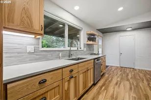 1483 Barton St, Eugene, OR 97404 - Photo 7