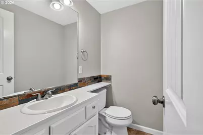 807 SE 4th St, Battle Ground, WA 98604 - Photo 33