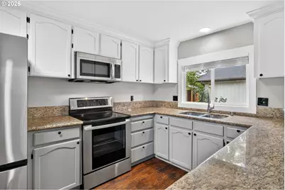 807 SE 4th St, Battle Ground, WA 98604 - Photo 15