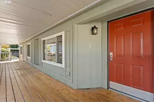 7455 SE King Rd, Milwaukie, OR 97222 - Photo 9