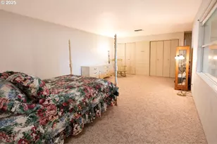 2545 Charnelton St, Eugene, OR 97405 - Photo 27