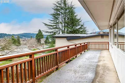 2545 Charnelton St, Eugene, OR 97405 - Photo 39