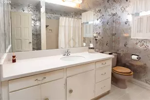 2545 Charnelton St, Eugene, OR 97405 - Photo 21