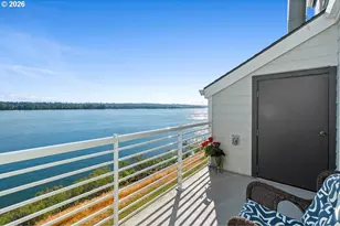 303 N Hayden Bay Dr, Portland, OR 97217 - Photo 21