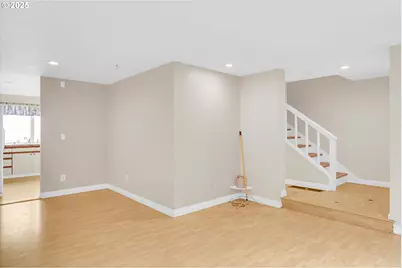 6260 SW Erickson Ave, Beaverton, OR 97008 - Photo 31