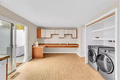 6260 SW Erickson Ave, Beaverton, OR 97008 - Photo 33