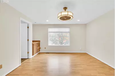 6260 SW Erickson Ave, Beaverton, OR 97008 - Photo 9